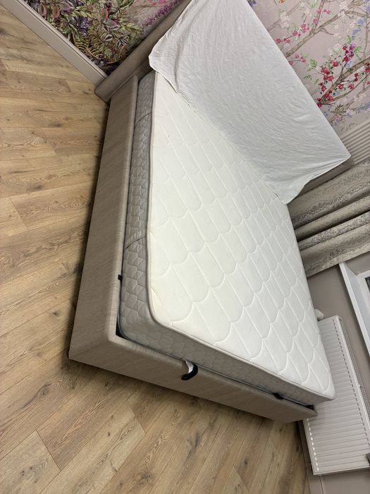 Матрас двуспальный 180*200 б/у