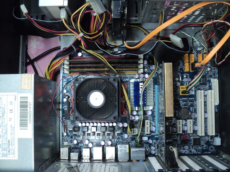 Unitate Calculator PC Gigabyte (Refurbished)