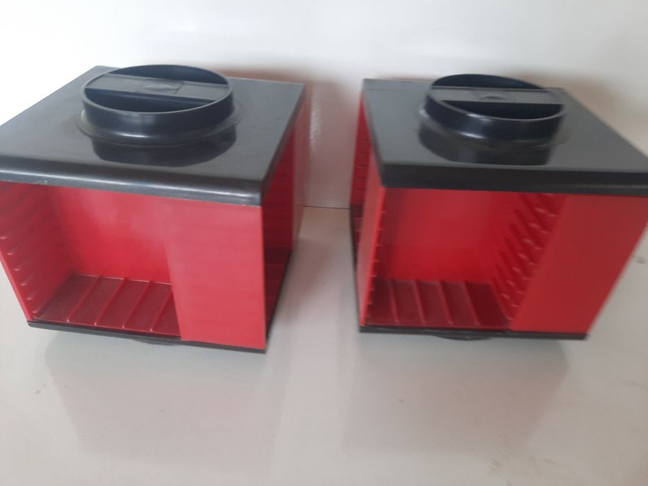 Ретро фонотека или касетник за аудиокасети