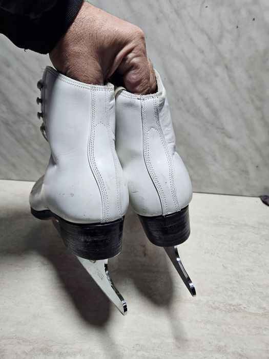 Patine 46 gheata patinaj artistic Riedell piele marime 38 (24,5  cm)