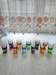 Vând 2 seturi pahare multicolor cristal
