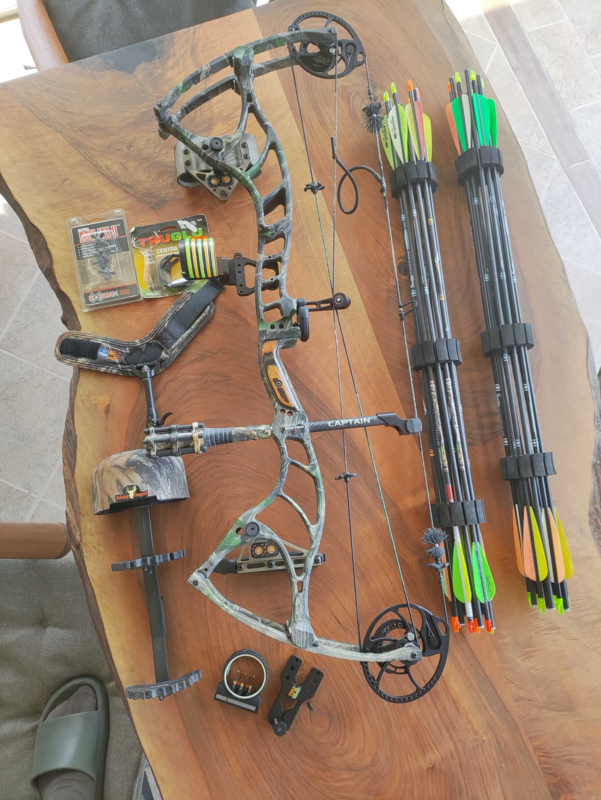 Композитен лък за спорт и лов  Bowtech