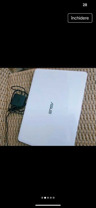 Laptop alb 2022, nefolosit