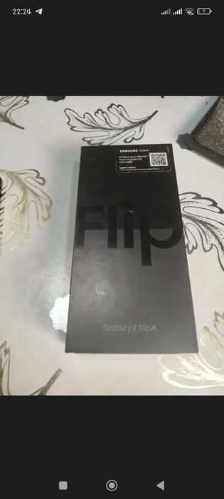 Samsung Zflip4 ekran kitgan