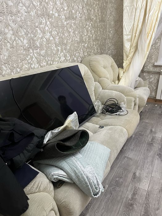 Продам диван и два кресла в хорошем состоянии