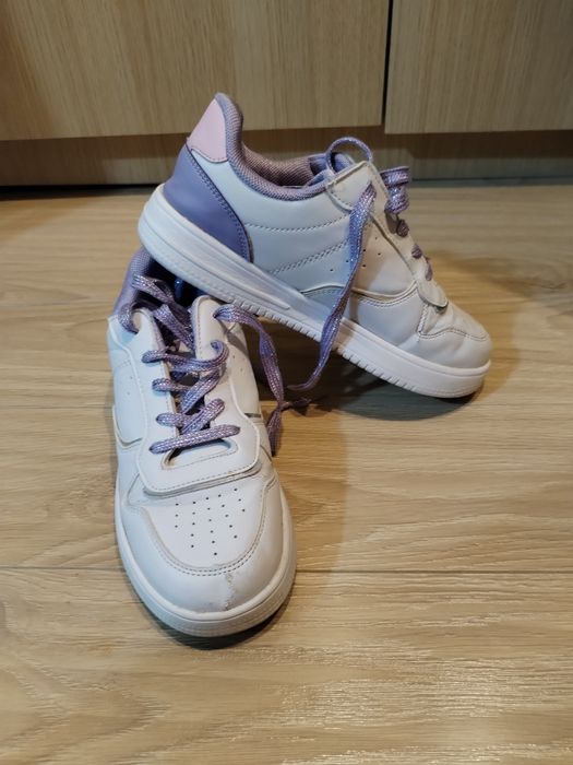 Adidași fete vty