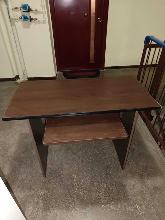 Masa de birou maronie