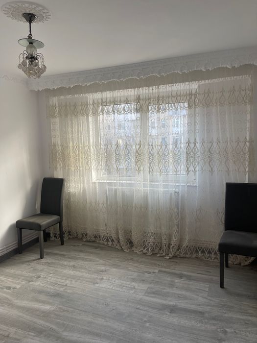 Apartament de vânzare , recent zugrăvit