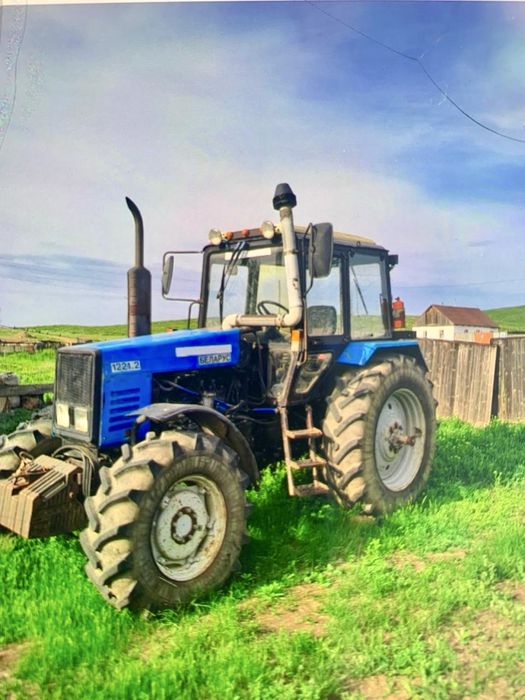 Трактор Мтз 1221.2 продам,в хорошем состоянии