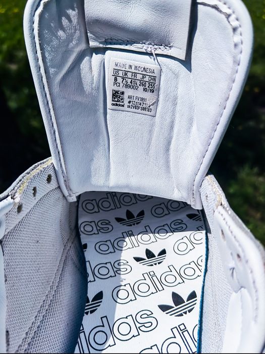 Vând Adidas continental 80