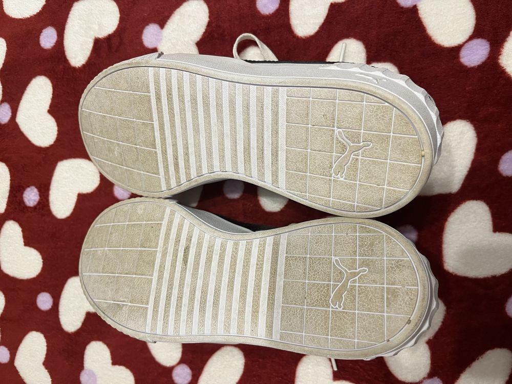 Adidasi Puma low Carina albi marime 40