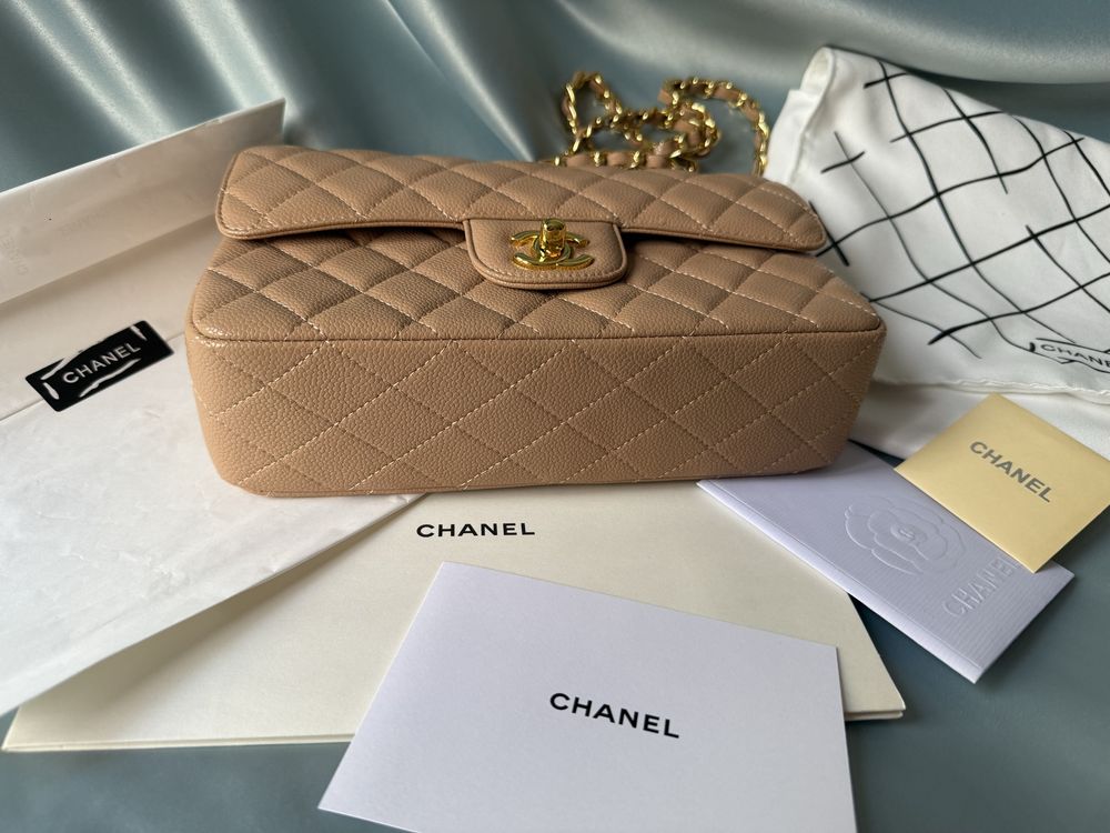 Оригинална чанта Chanel Classic Flap Bag Beige