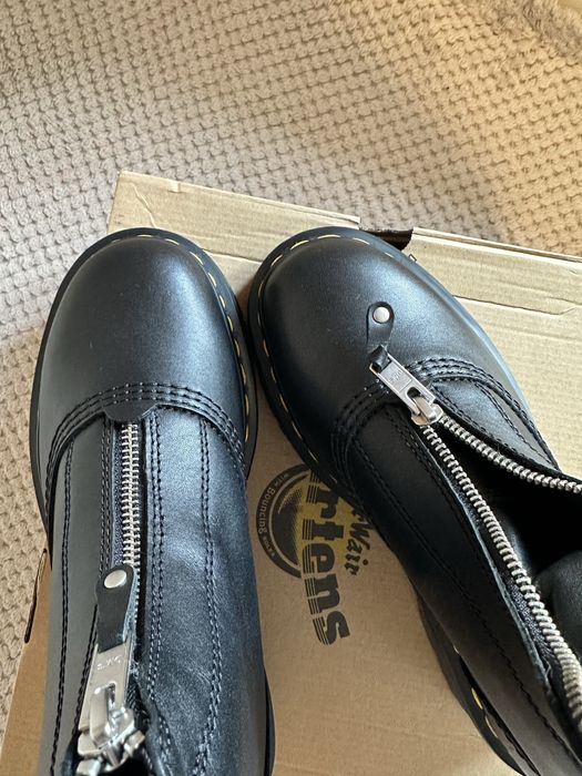 Dr. Martens Jetta 39