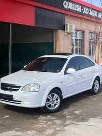 Avtomobil Lacetti