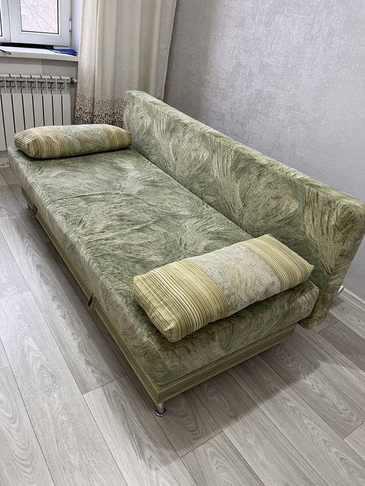 Мебель, тахта-кровать.