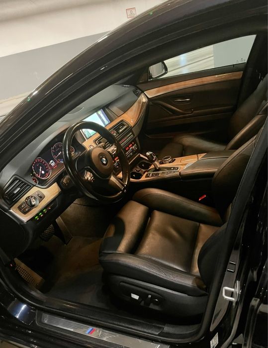 BMW Seria 5 F10 520d M-Packet