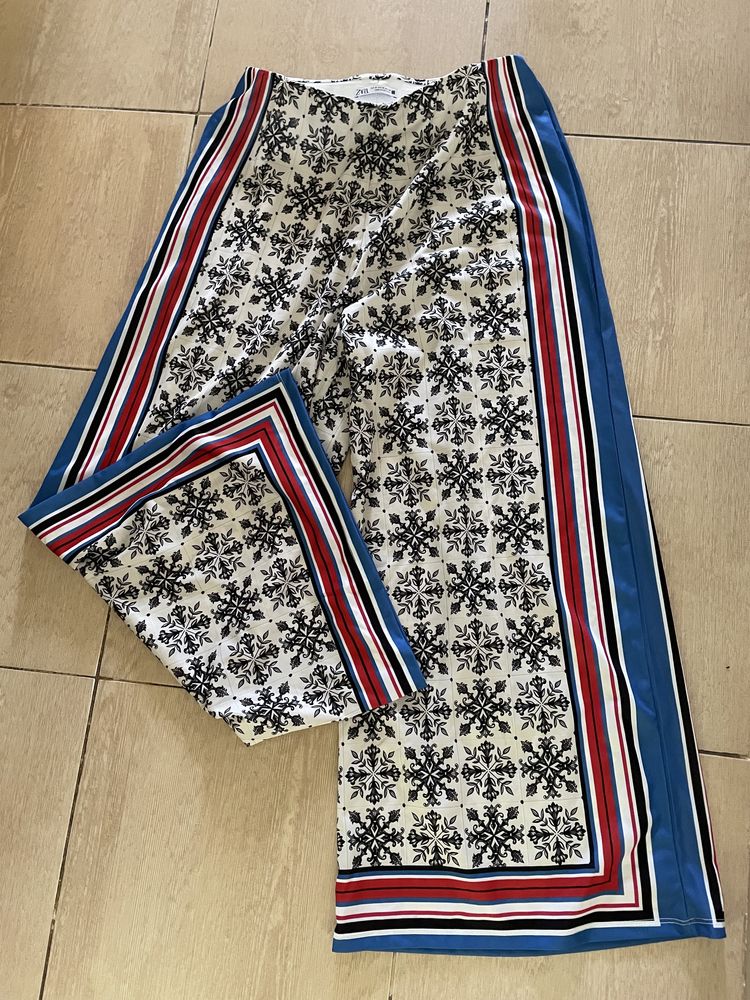 Pantaloni fluizi Zara