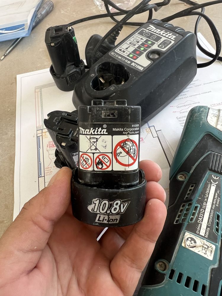 Ъглов винтоверт Makita DA331D 10.8V