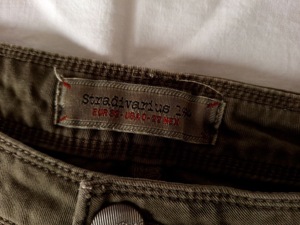 Pantaloni Scurti Dama Stradivarius Talie Joasa Kaki