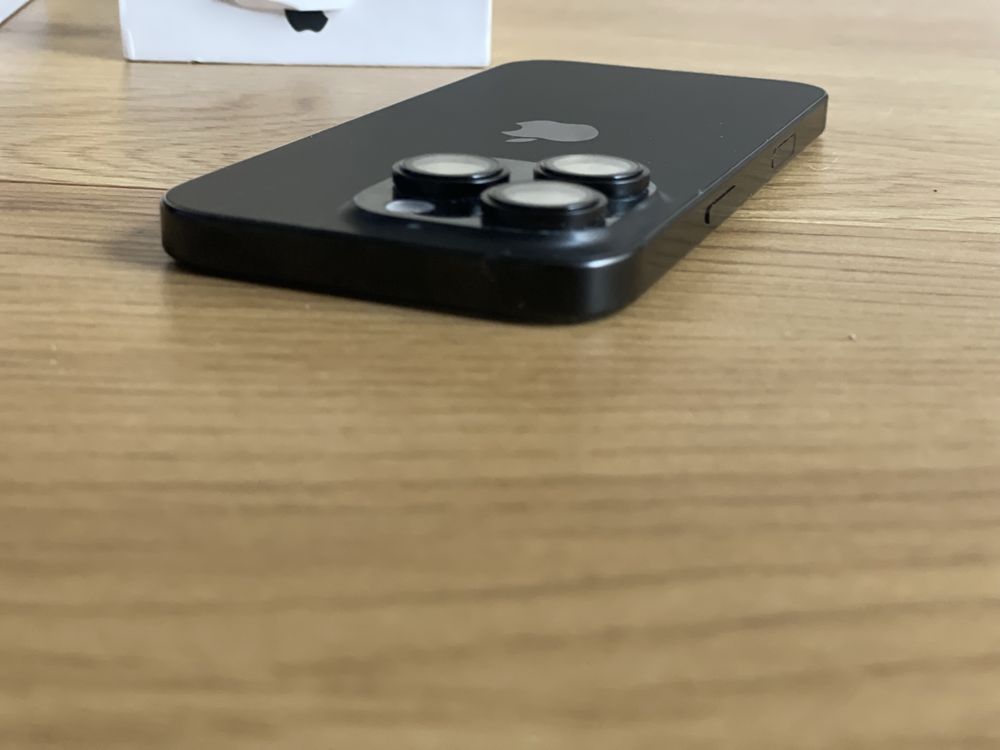 Бартер нов iPhone 16 pro 128gb black