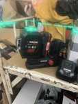 Nivela laser cu linie verde 360 grade