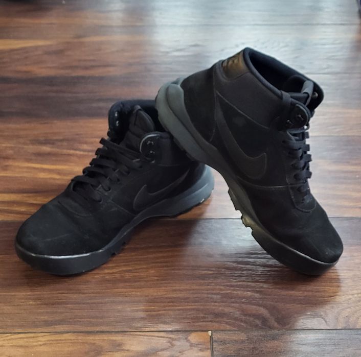 Ghete de piele intoarsa Nike Hoodland Suede, marimea 42-42.5 + cutie