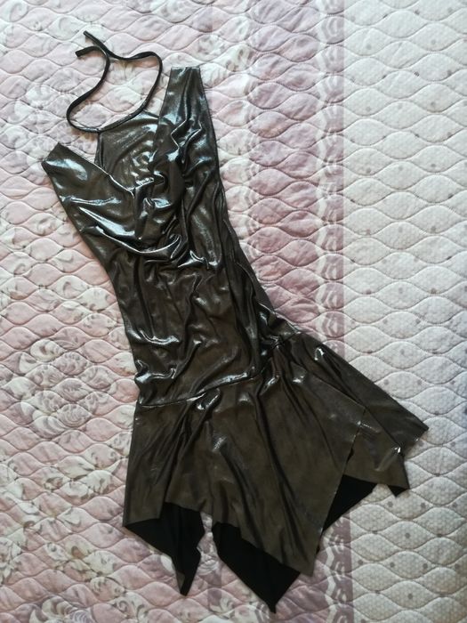 Елегантна рокля