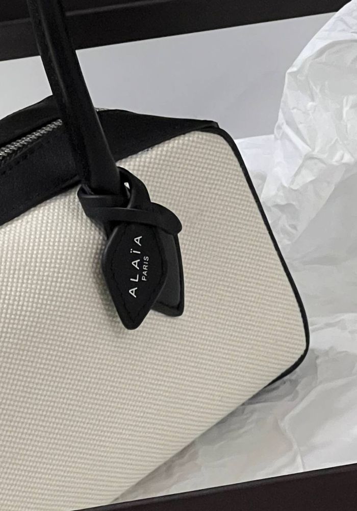 Geanta Alaia Medium