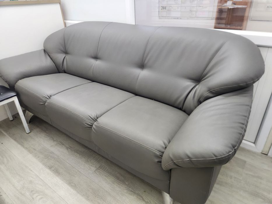 Диван с подлокотником