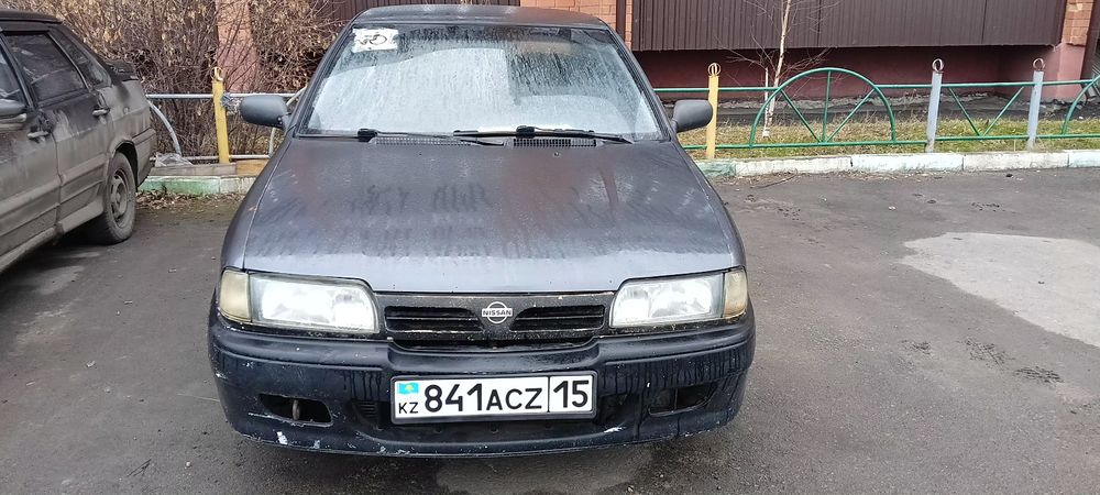 Нисанн примьера 1991 года на ходу