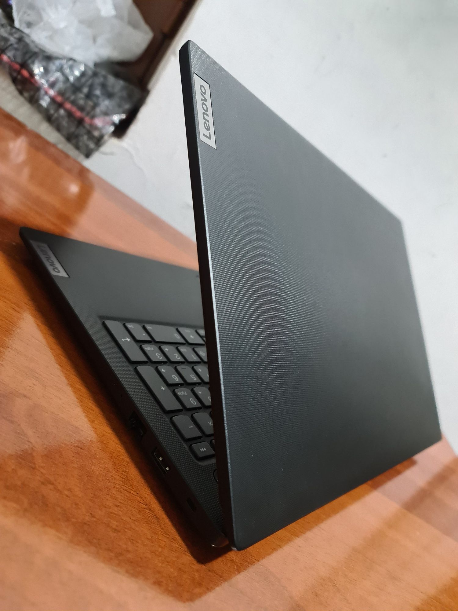 Lenovo V15 G2 Notebook i3 11th