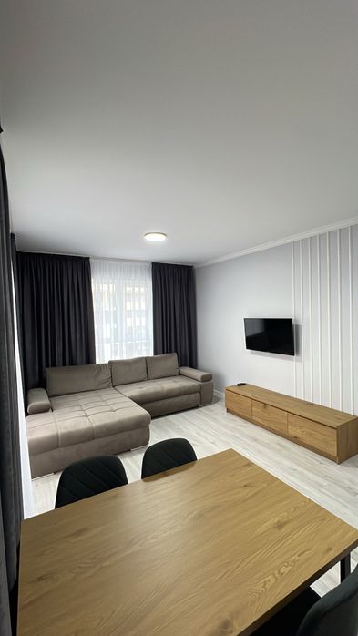 Închiriez apartament două camere,în Bistrița