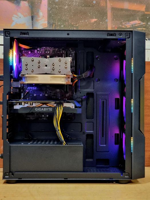 Геймърски Компютър/R7 5700X/16GB RAM/SSD-512GB/RTX 2060