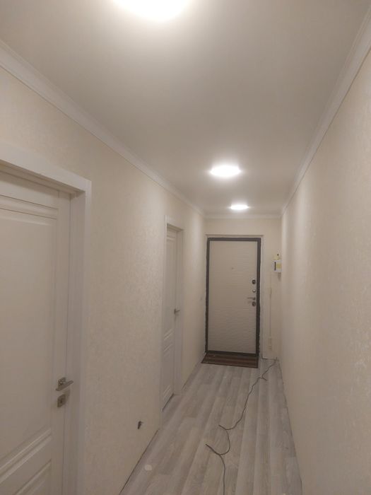 Настил линолеума установка плинтуса