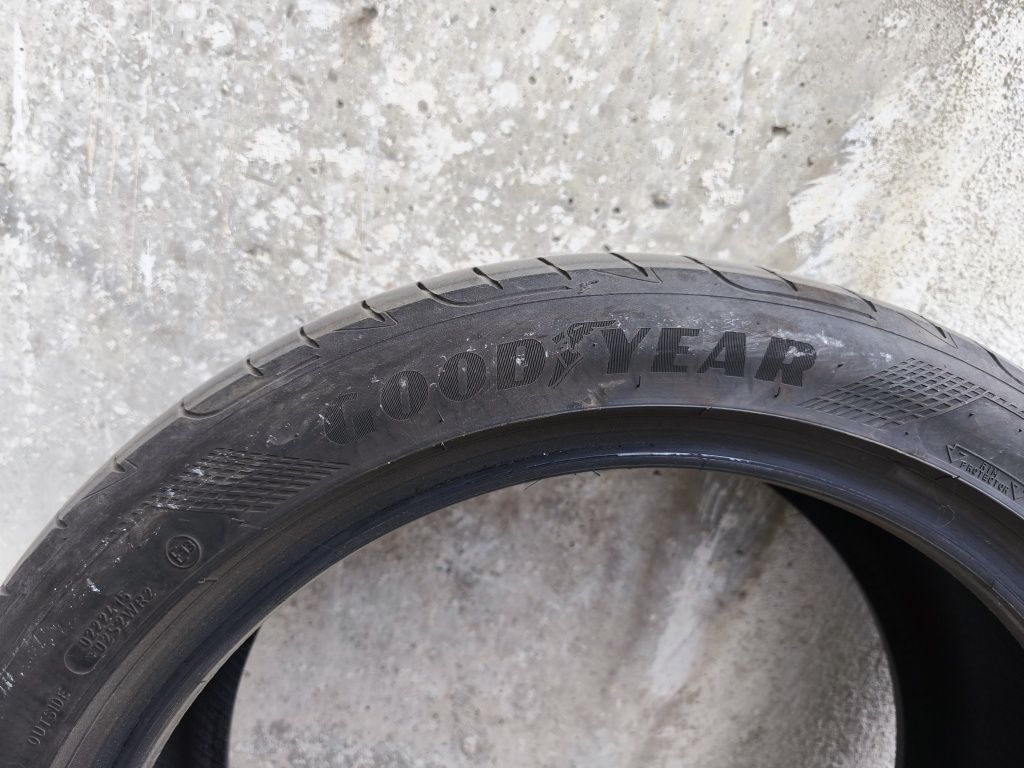 Гуми Goodyear 225 45 18