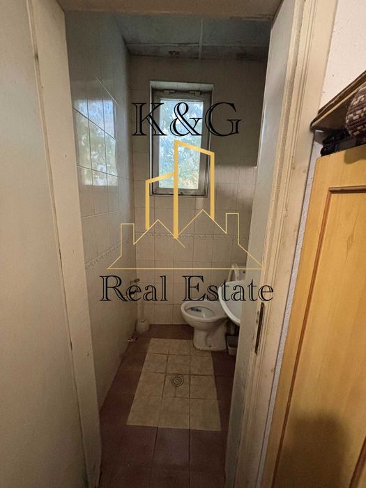 Продава се Етаж от къща в Разград, Възраждане - 195 кв.м за 889 €/кв.м - Снимка #7