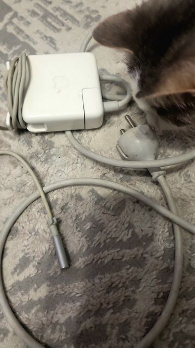 Зарядное устройство на макбук