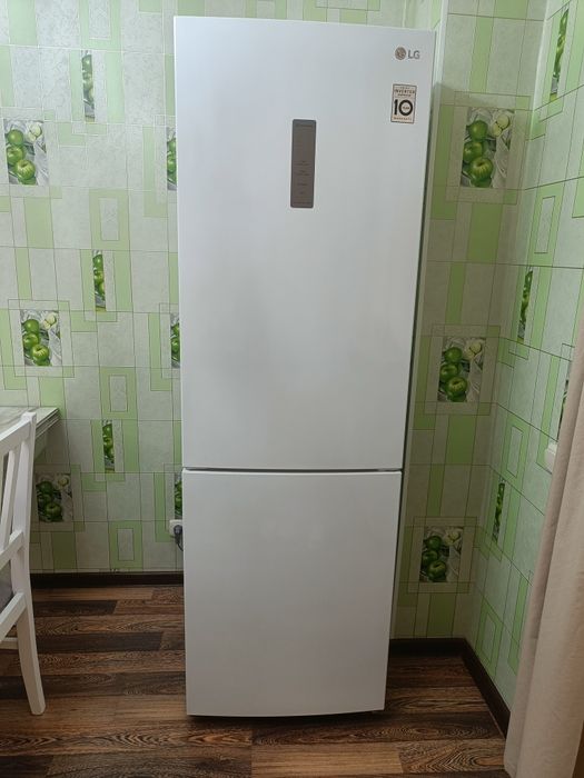 Продам холодильник LG