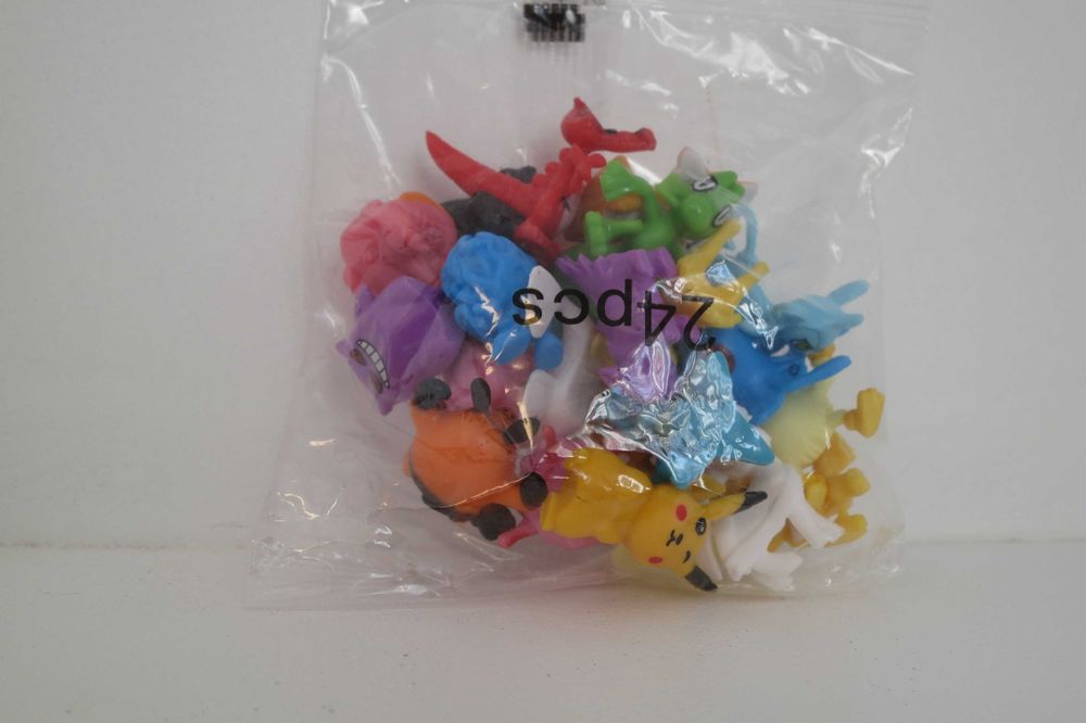 6 pachete mini figurine pokemon cu pikachu