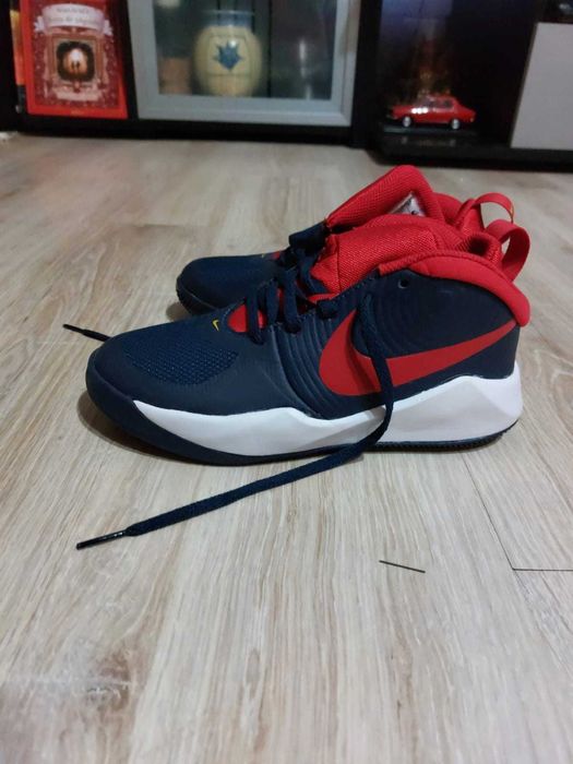 Bascheți NIKE TEAMHUSTLE *ediție limitată*