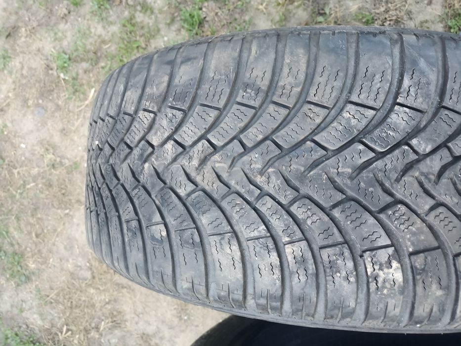 Anvelope iarna 235/55r17