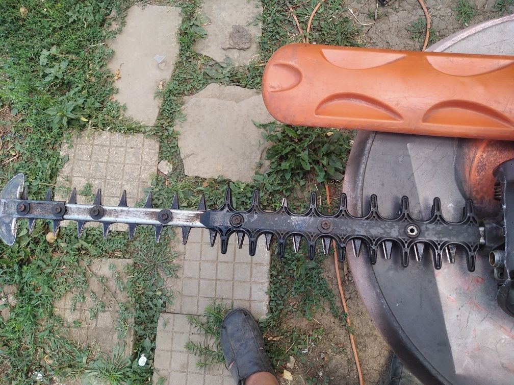 Stihl hs81r храсторез за жив плет