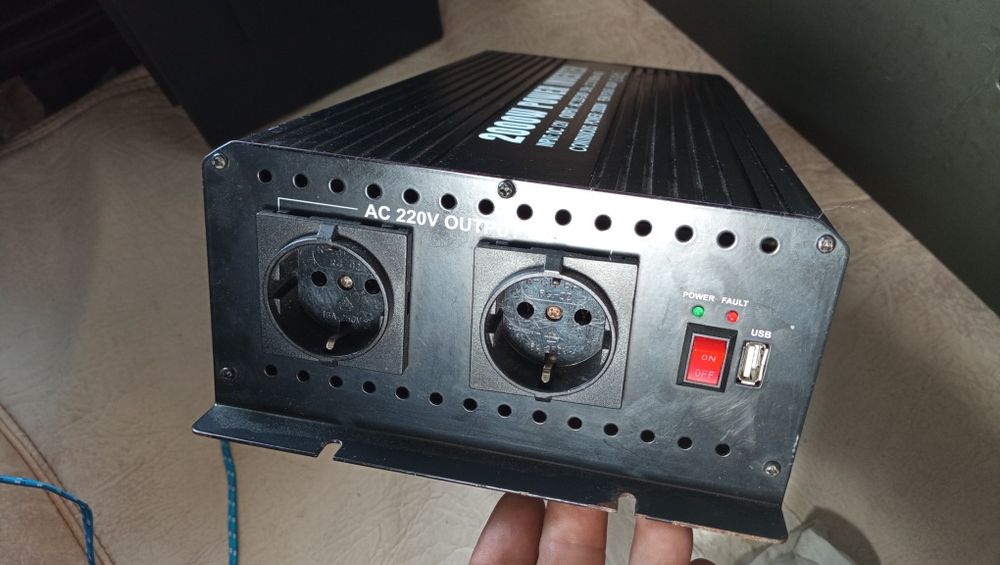 Inverter auto Dc12 v Ac 220 -240v