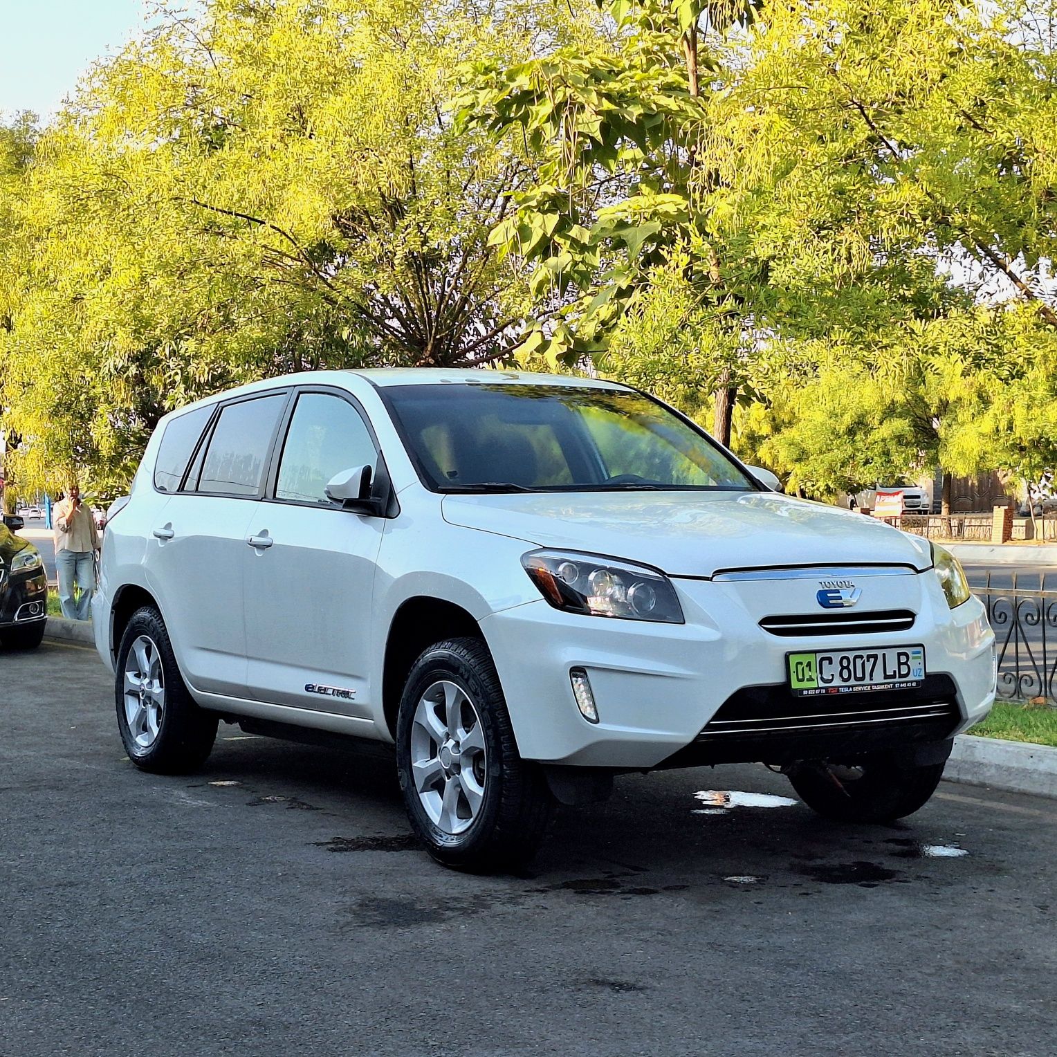 Toyota Rav4 EV Электромобил
