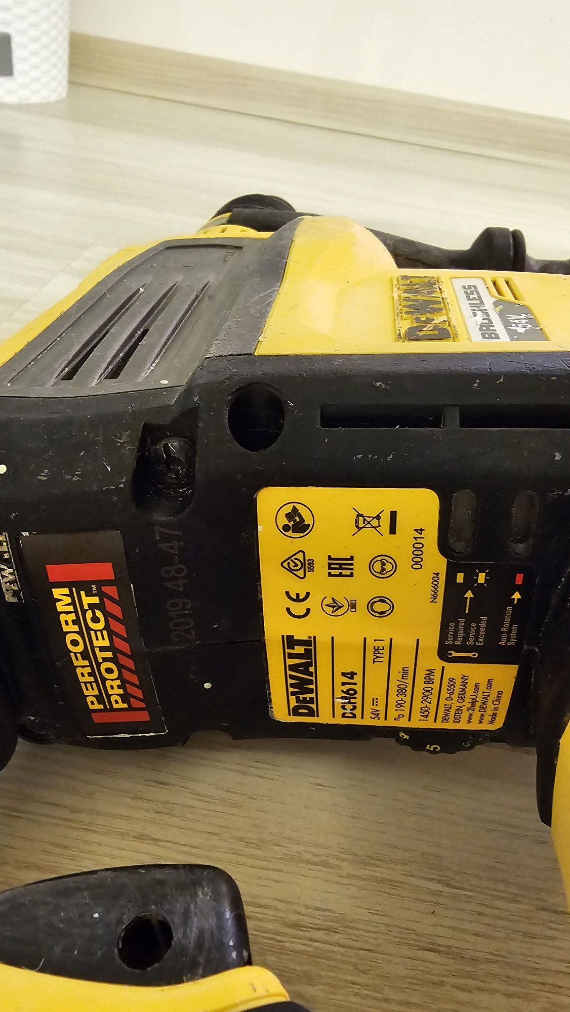 Rotopercutor DeWalt DCH 614 Sds-Max 45mm 10,5J
