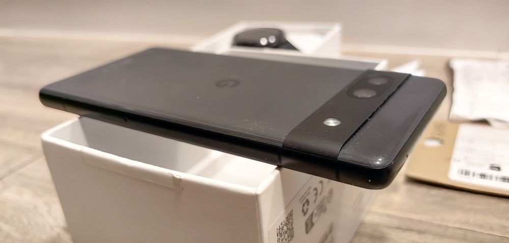 Set telefon Google Pixel 7A și ceas Google Pixel Watch LTE