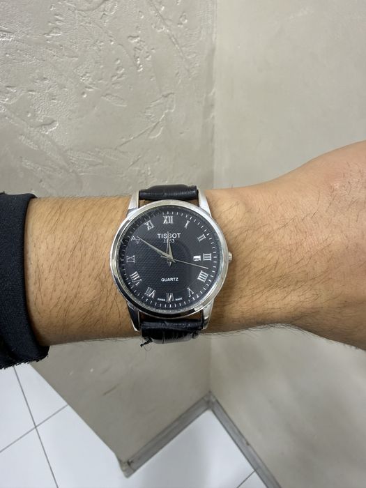TISSOT QUARTZ часы в эорошем состоянии