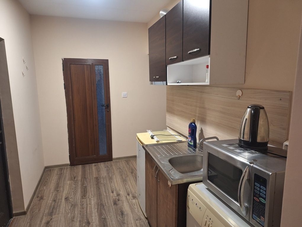 Дава се под наем Тристаен апартамент в Радомир - 65 кв.м за 55000 € - Снимка #4