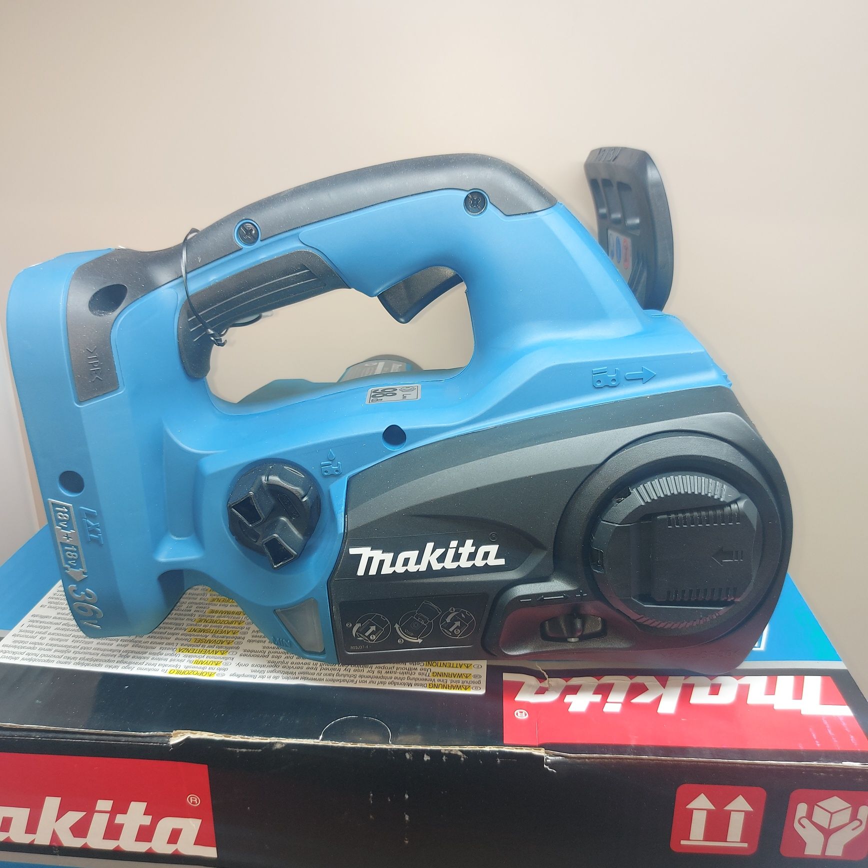 ПРОМОЦИЯ.Акумулаторна резачка Makita DUC302Z