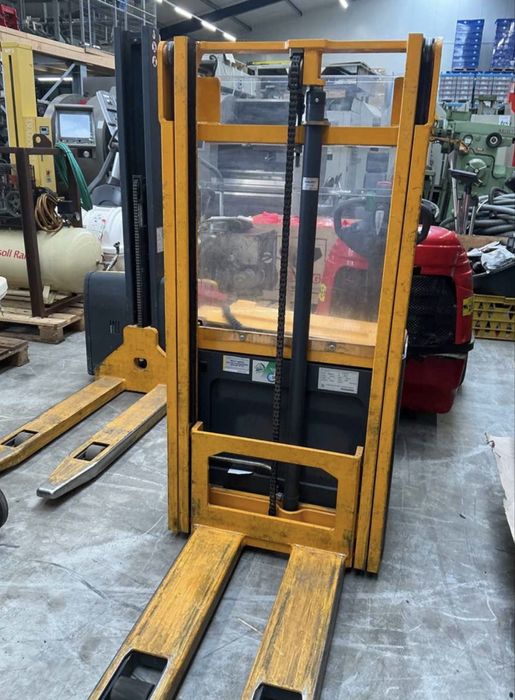 Transpalet Stil EXU 16, Transpalet Jungheinrich stacker cu catarg